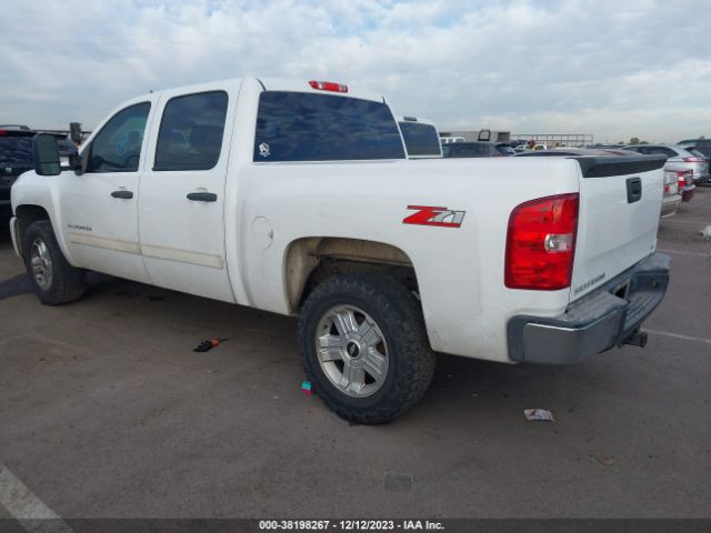 Photo 2 VIN: 3GCPCSE04BG372840 - CHEVROLET SILVERADO 1500 