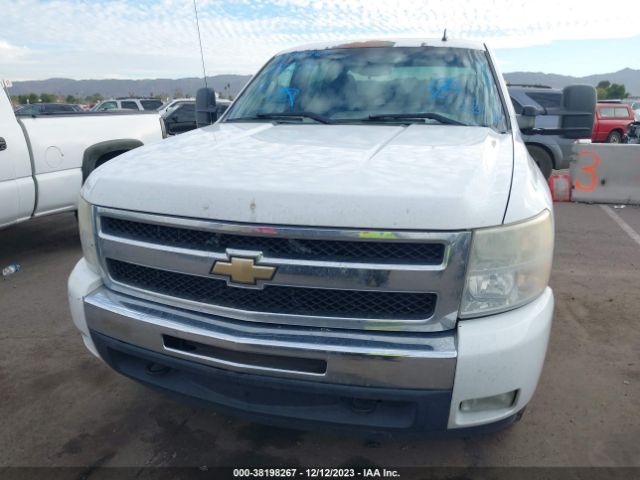 Photo 5 VIN: 3GCPCSE04BG372840 - CHEVROLET SILVERADO 1500 