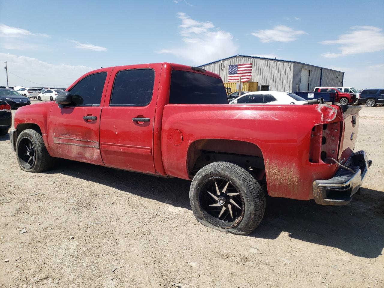 Photo 1 VIN: 3GCPCSE04DG232628 - CHEVROLET SILVERADO 