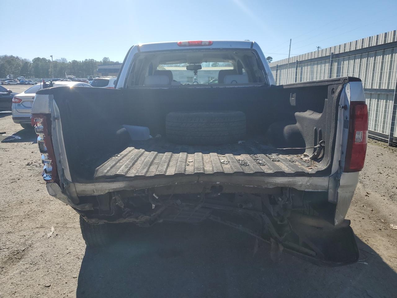 Photo 5 VIN: 3GCPCSE04DG263328 - CHEVROLET SILVERADO 