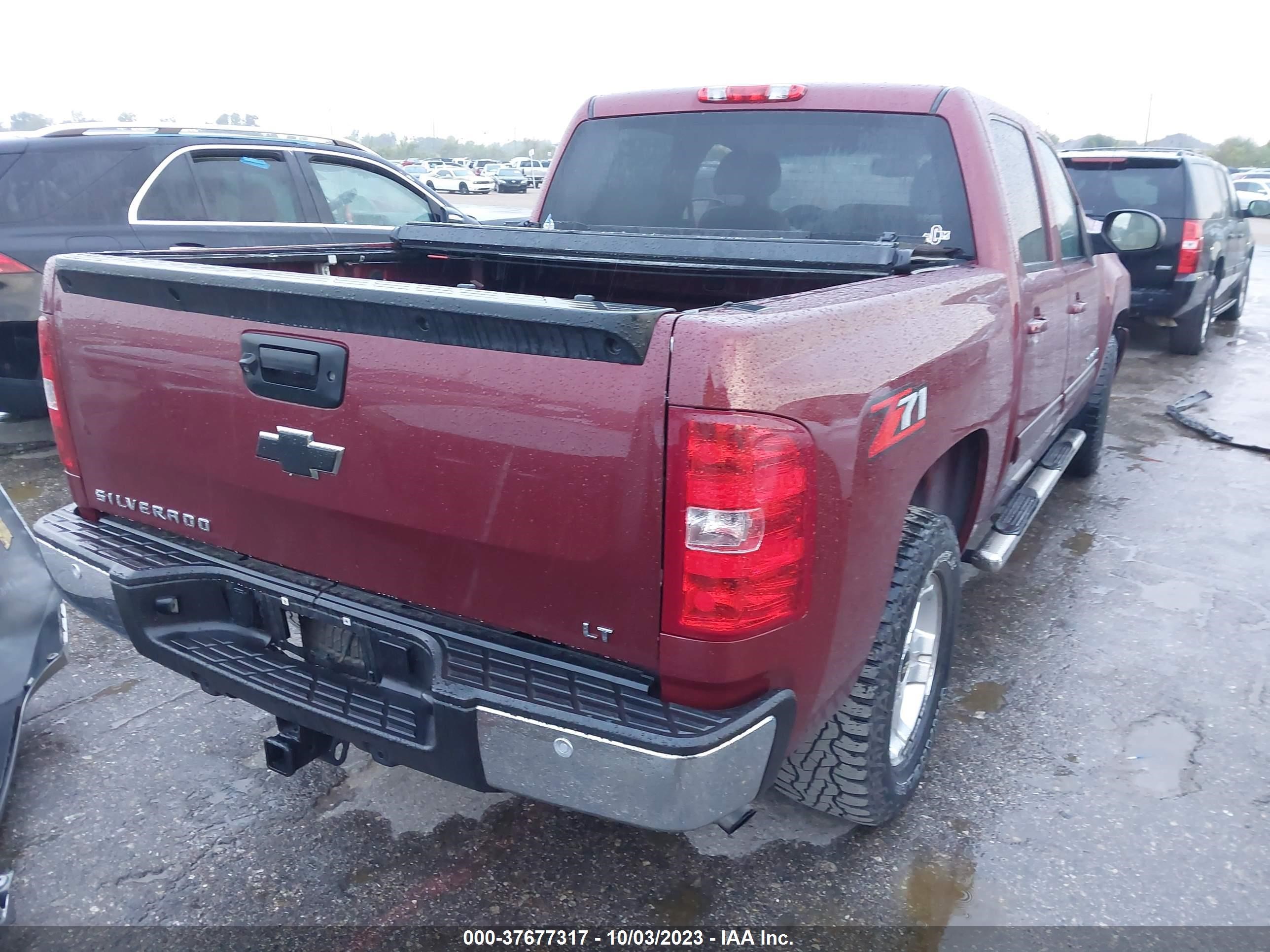 Photo 3 VIN: 3GCPCSE04DG264981 - CHEVROLET SILVERADO 