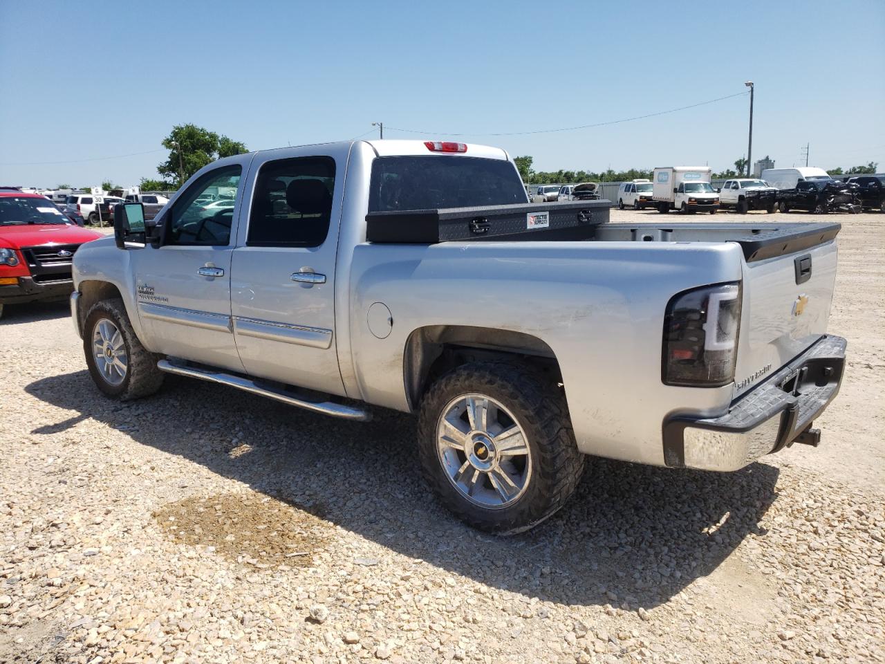 Photo 1 VIN: 3GCPCSE06DG115939 - CHEVROLET SILVERADO 