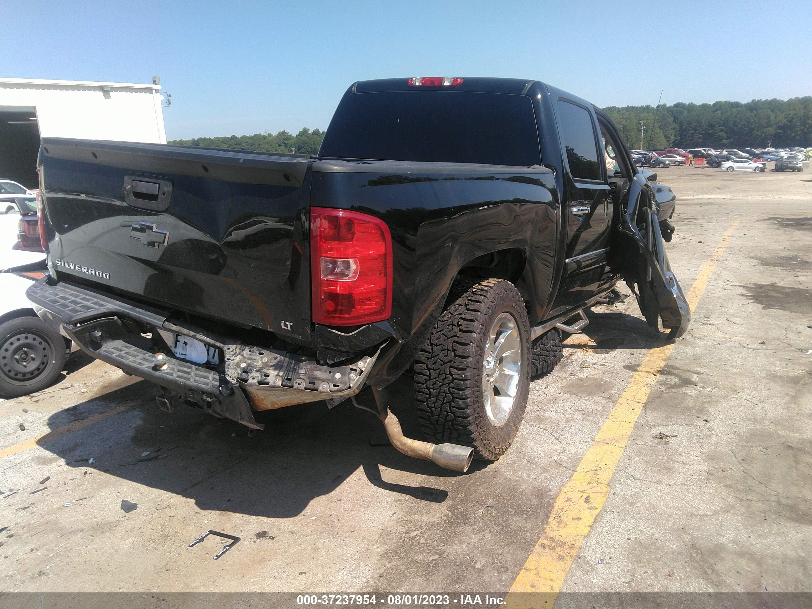 Photo 3 VIN: 3GCPCSE06DG167717 - CHEVROLET SILVERADO 