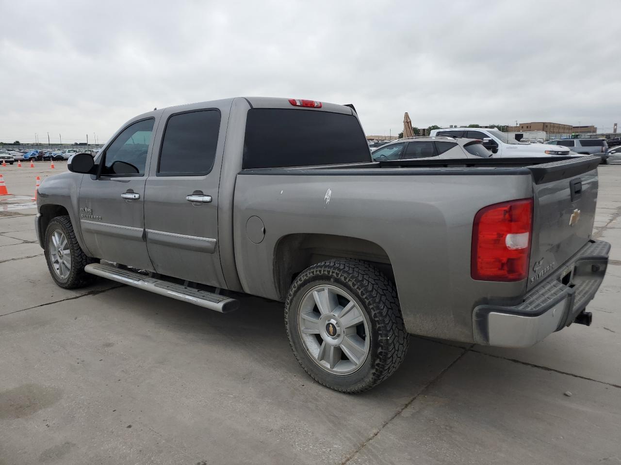 Photo 1 VIN: 3GCPCSE07DG106974 - CHEVROLET SILVERADO 