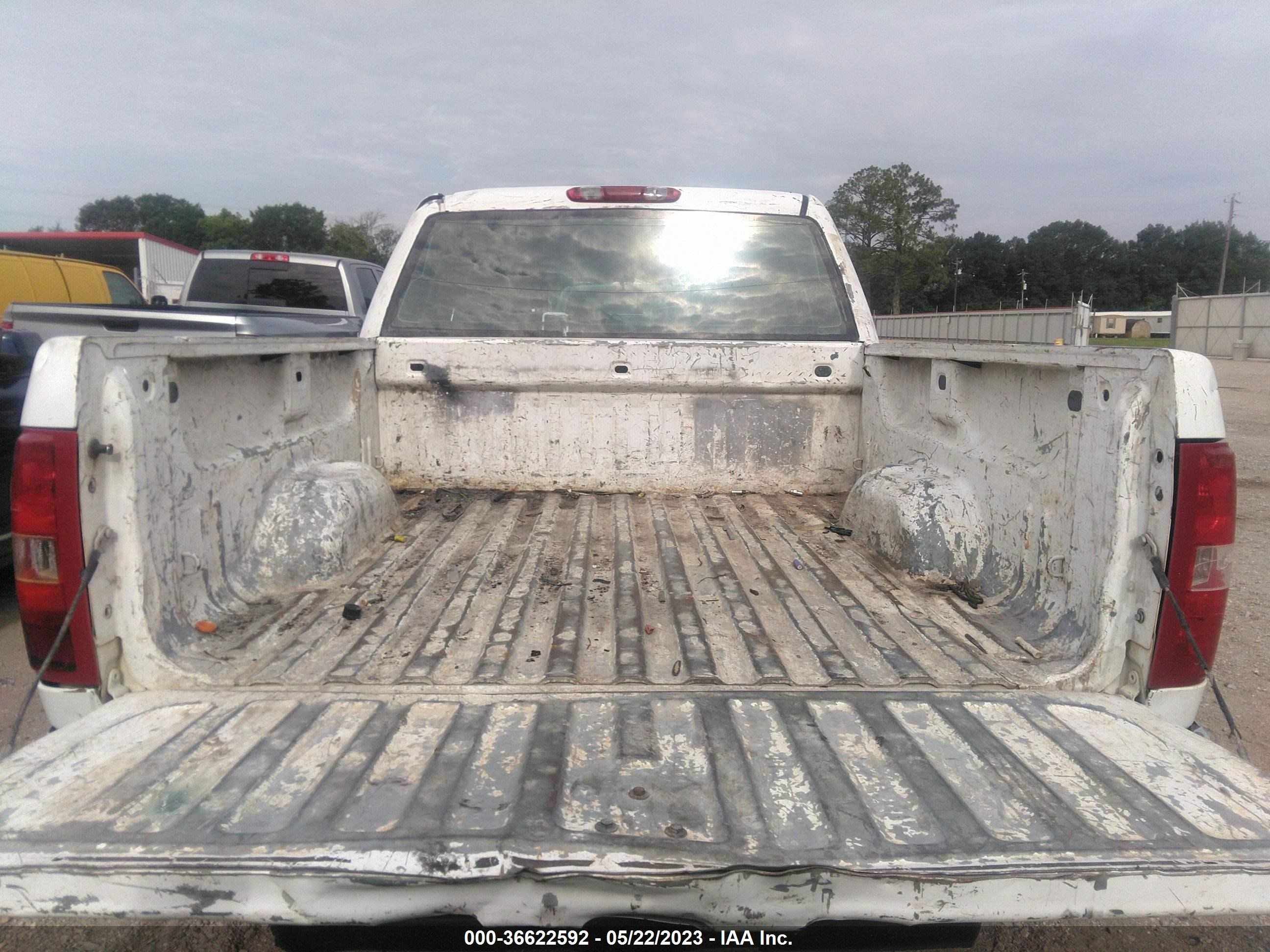 Photo 6 VIN: 3GCPCSE07DG156788 - CHEVROLET SILVERADO 