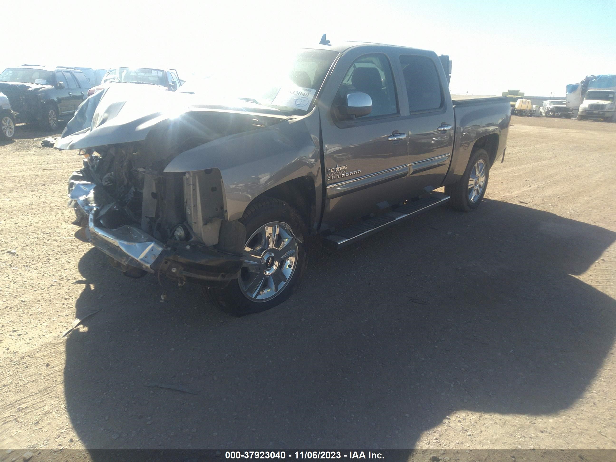 Photo 1 VIN: 3GCPCSE08DG322736 - CHEVROLET SILVERADO 