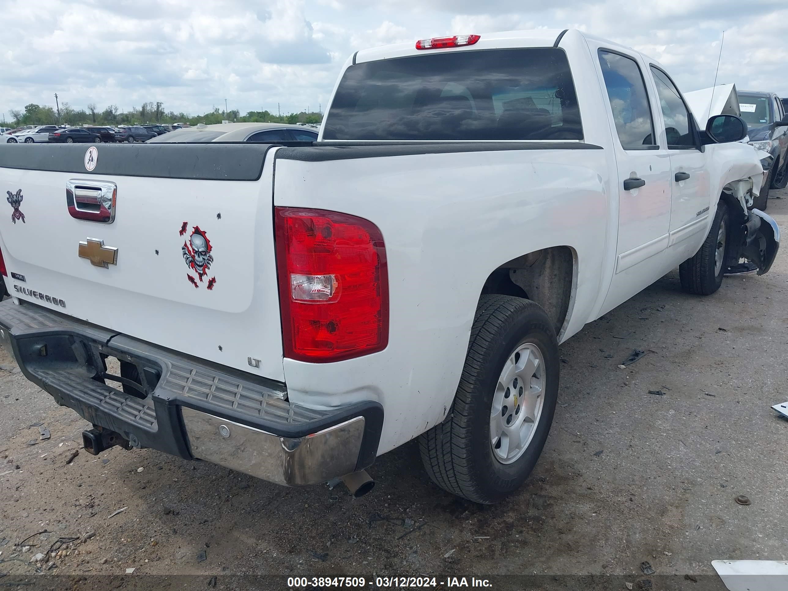 Photo 3 VIN: 3GCPCSE09DG281159 - CHEVROLET SILVERADO 