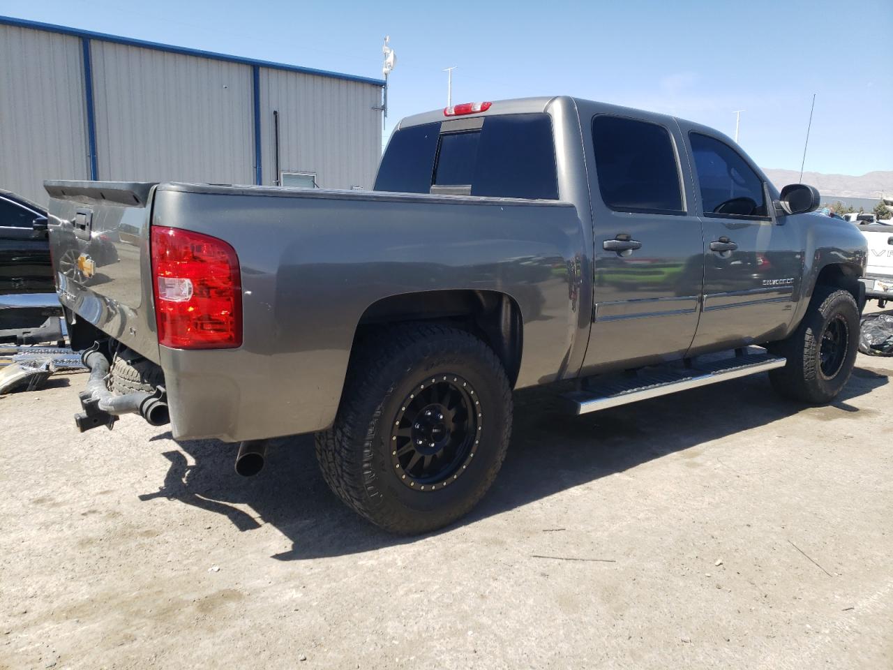 Photo 2 VIN: 3GCPCSE0XDG107178 - CHEVROLET SILVERADO 