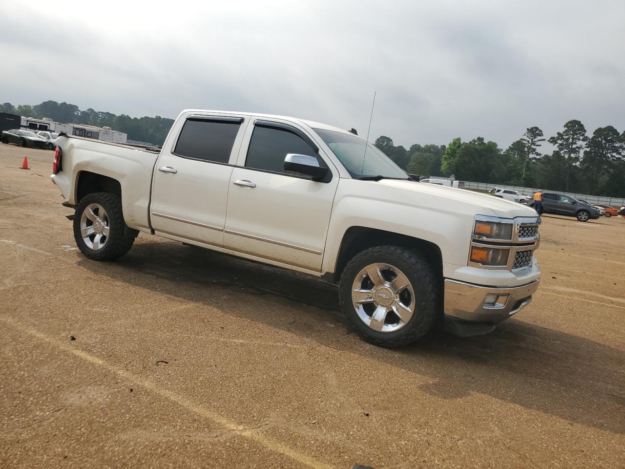 Photo 3 VIN: 3GCPCSEC2EG431317 - CHEVROLET SILVERADO 