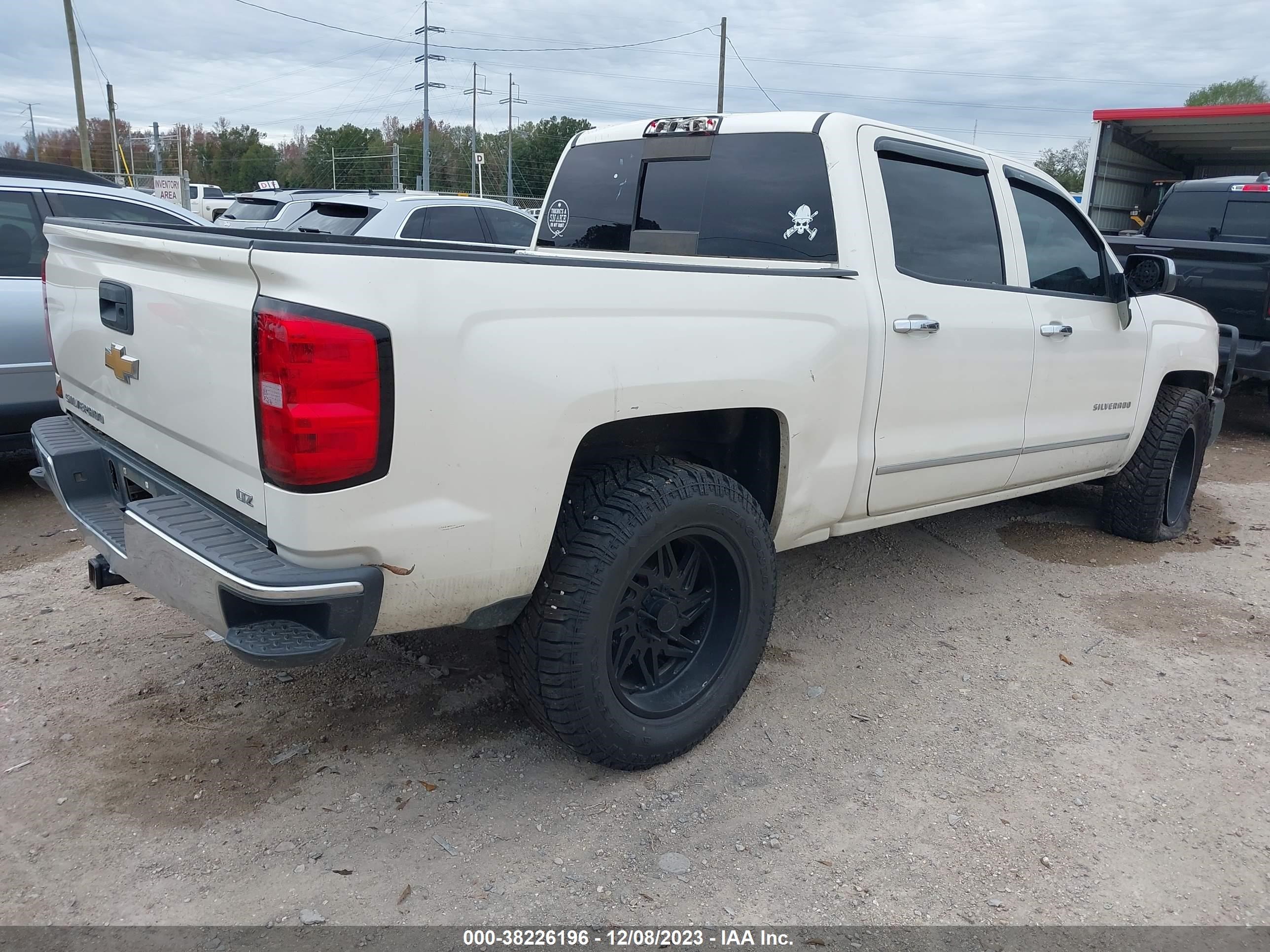 Photo 3 VIN: 3GCPCSEC4EG426667 - CHEVROLET SILVERADO 