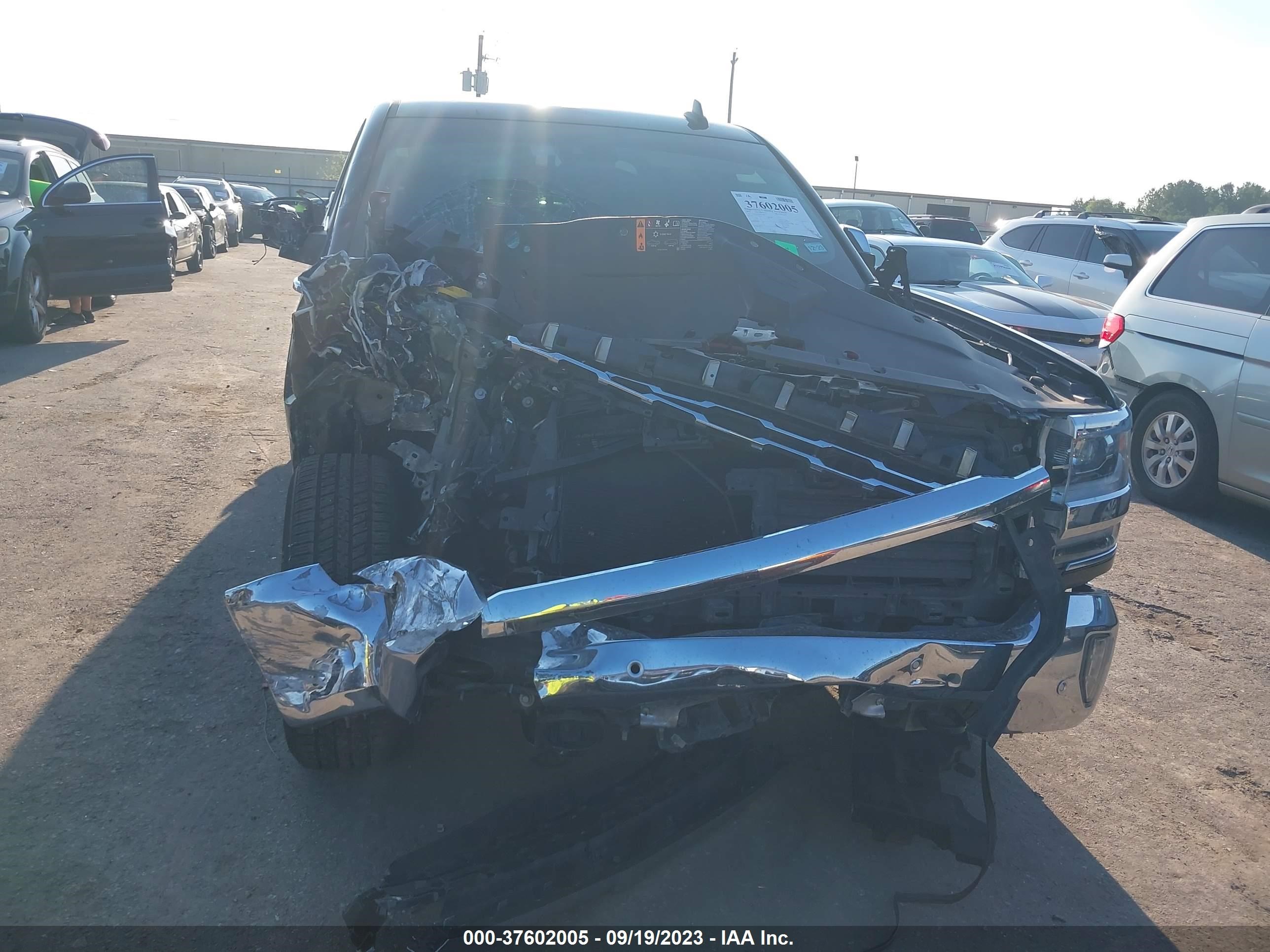 Photo 11 VIN: 3GCPCSEJ0JG228838 - CHEVROLET SILVERADO 