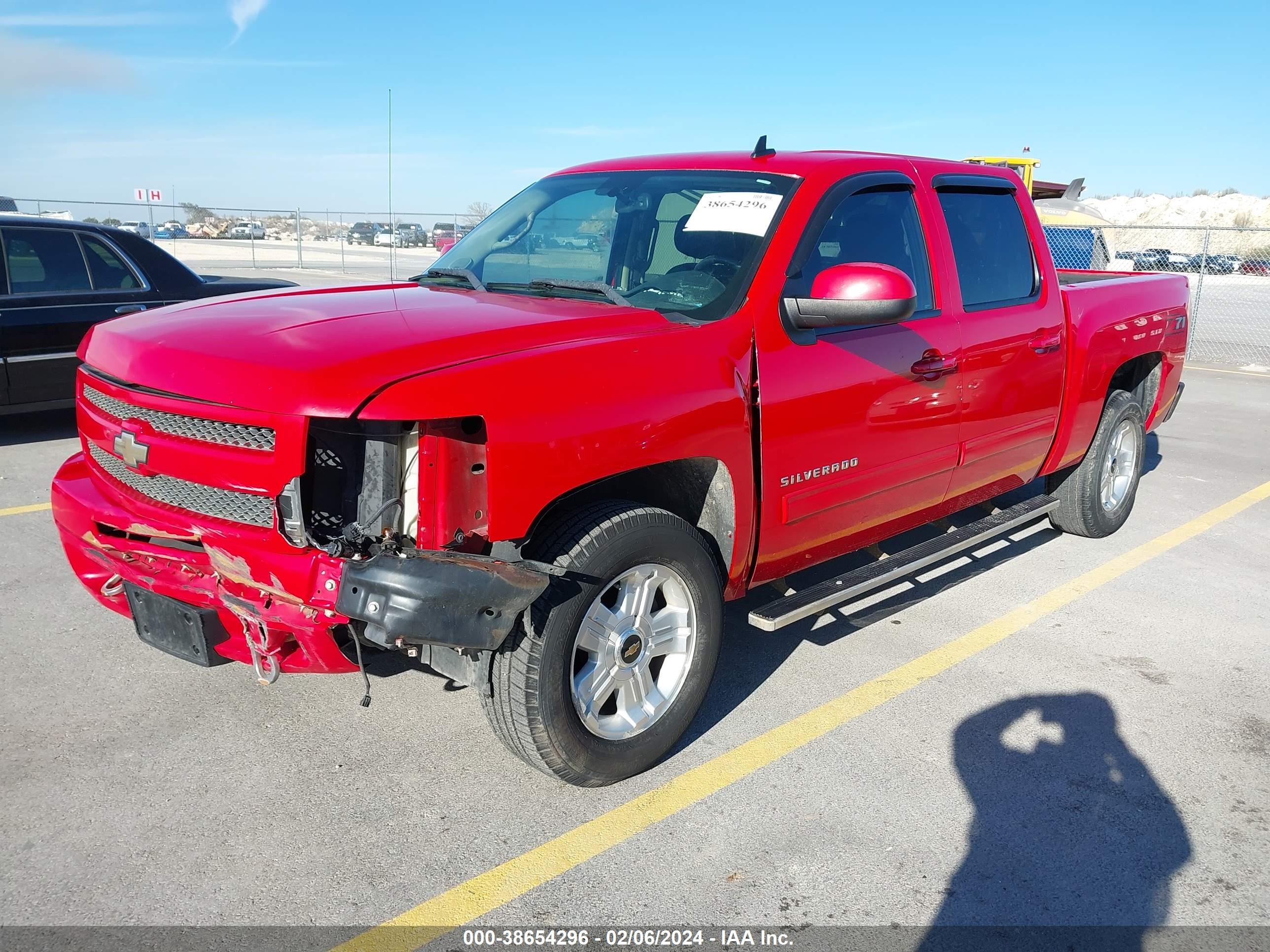 Photo 1 VIN: 3GCPCTE07BG238605 - CHEVROLET SILVERADO 