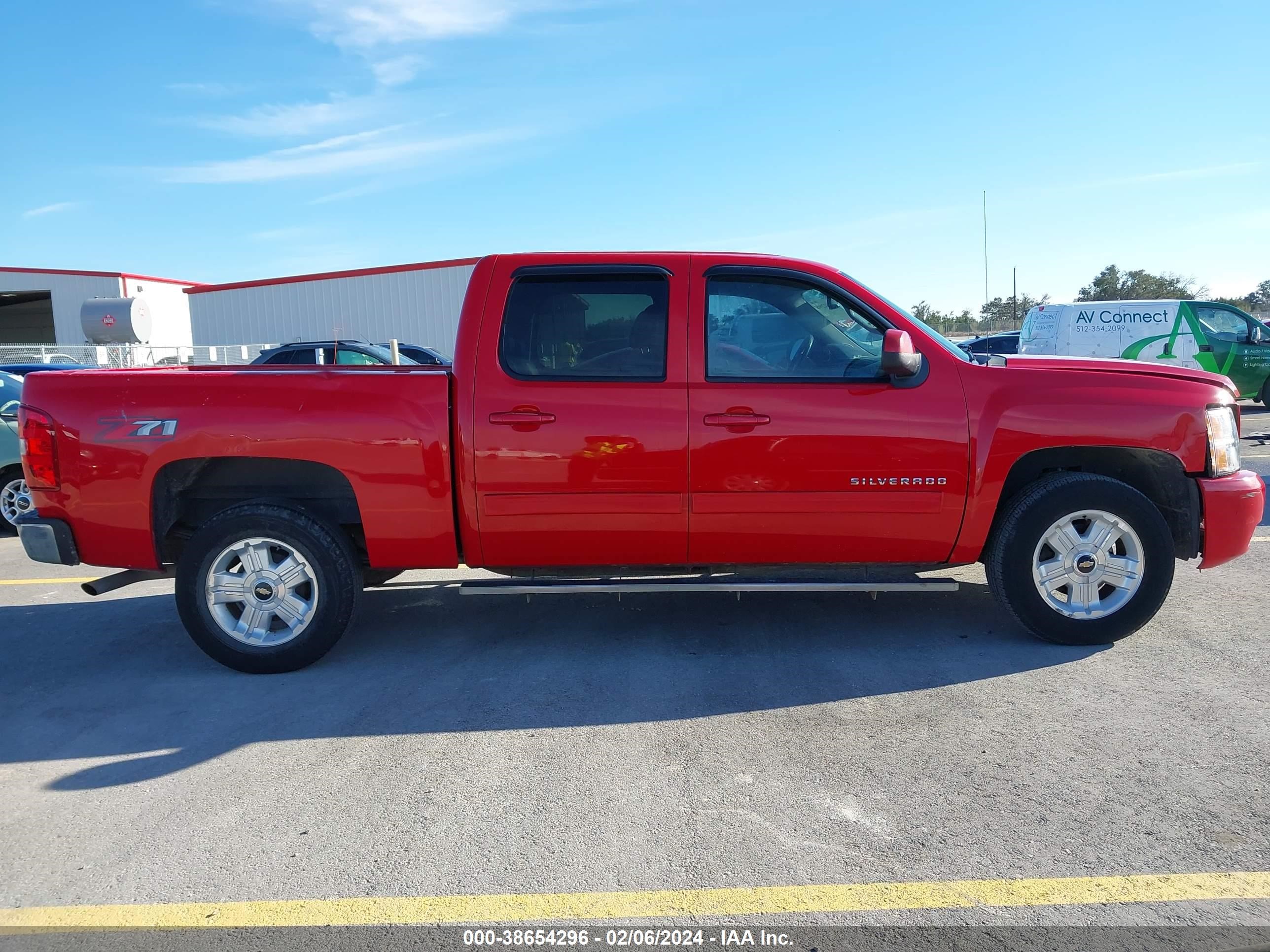 Photo 13 VIN: 3GCPCTE07BG238605 - CHEVROLET SILVERADO 