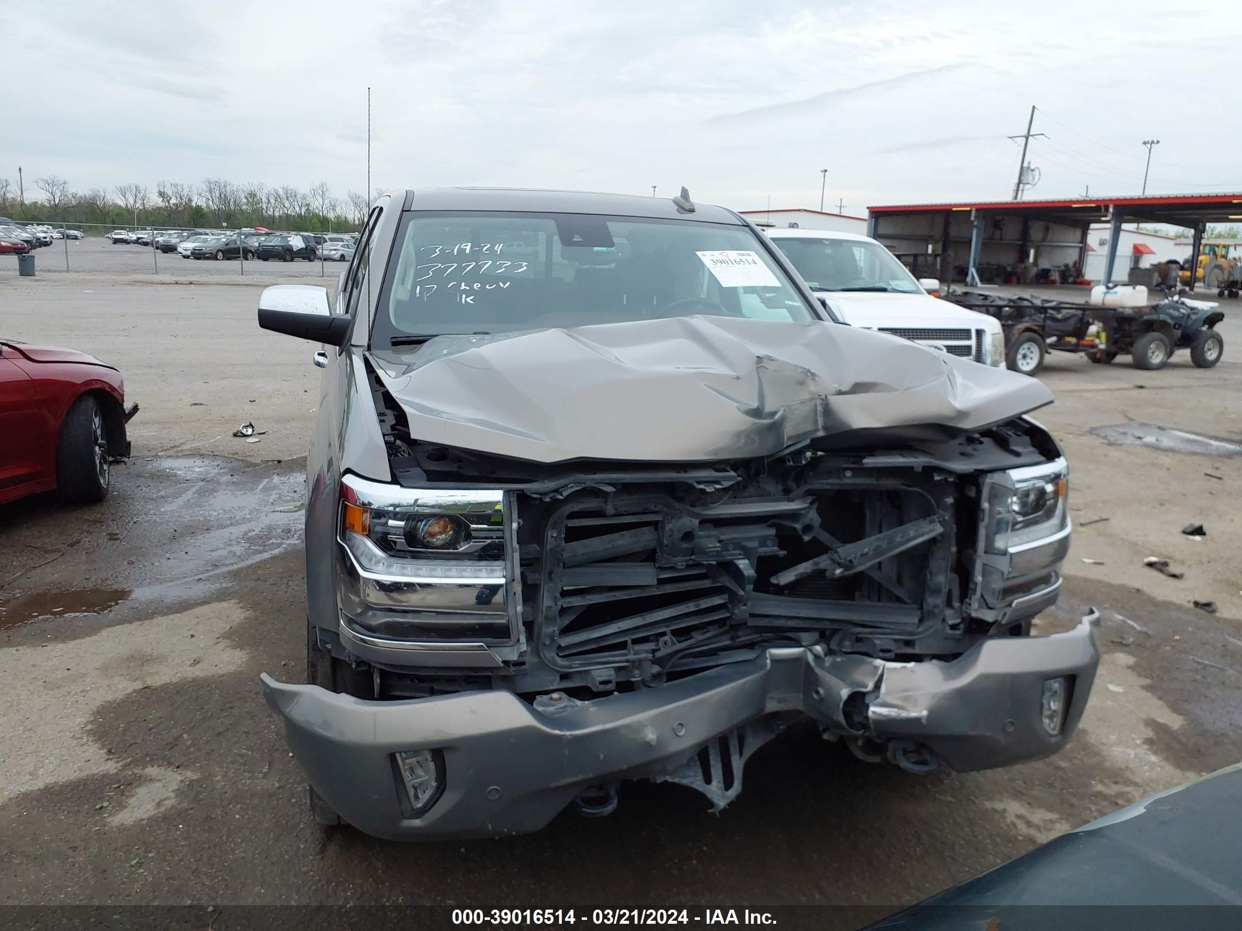 Photo 11 VIN: 3GCPCTEC5HG377733 - CHEVROLET SILVERADO 