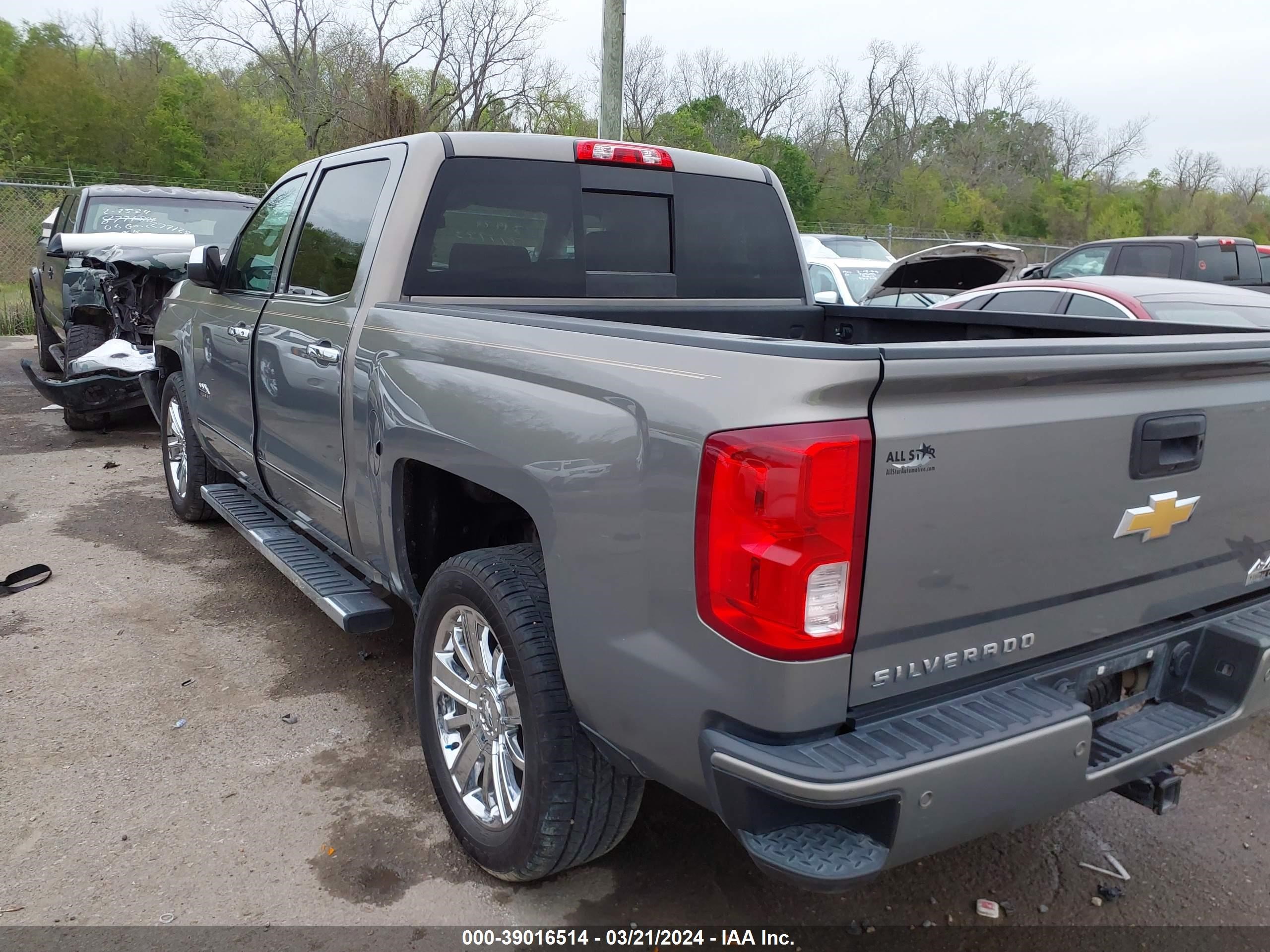 Photo 2 VIN: 3GCPCTEC5HG377733 - CHEVROLET SILVERADO 