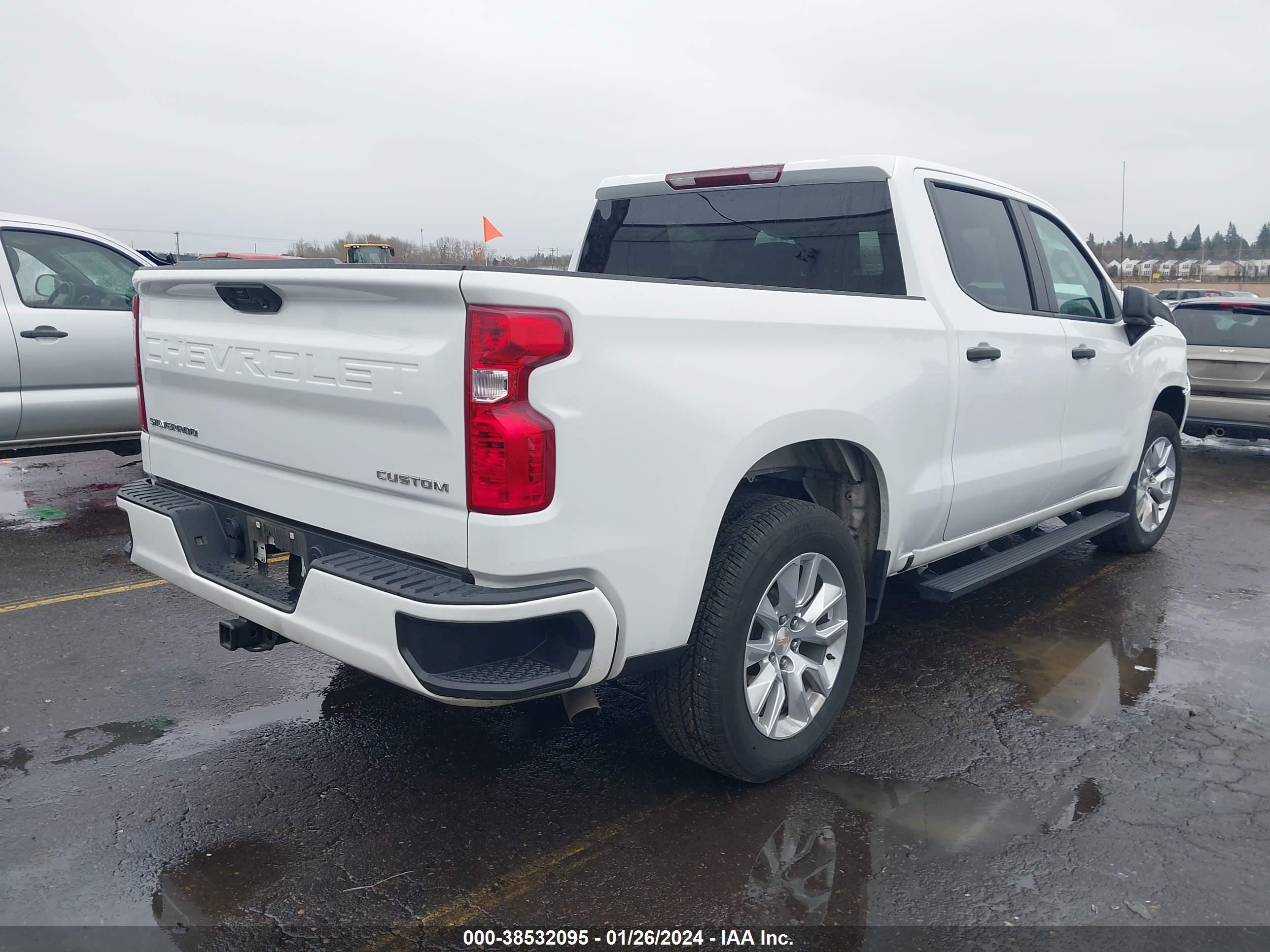 Photo 3 VIN: 3GCPDBEKXPG239313 - CHEVROLET SILVERADO 