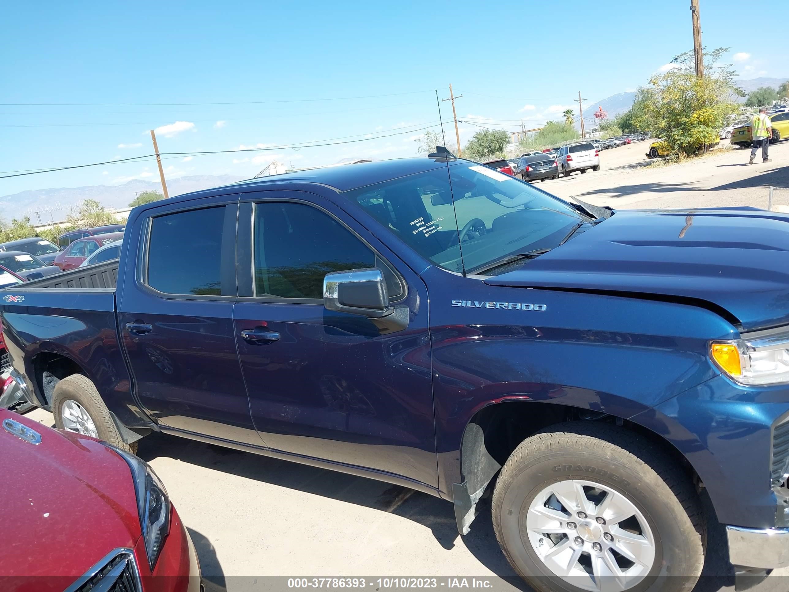 Photo 12 VIN: 3GCPDDEK0PG242619 - CHEVROLET SILVERADO 