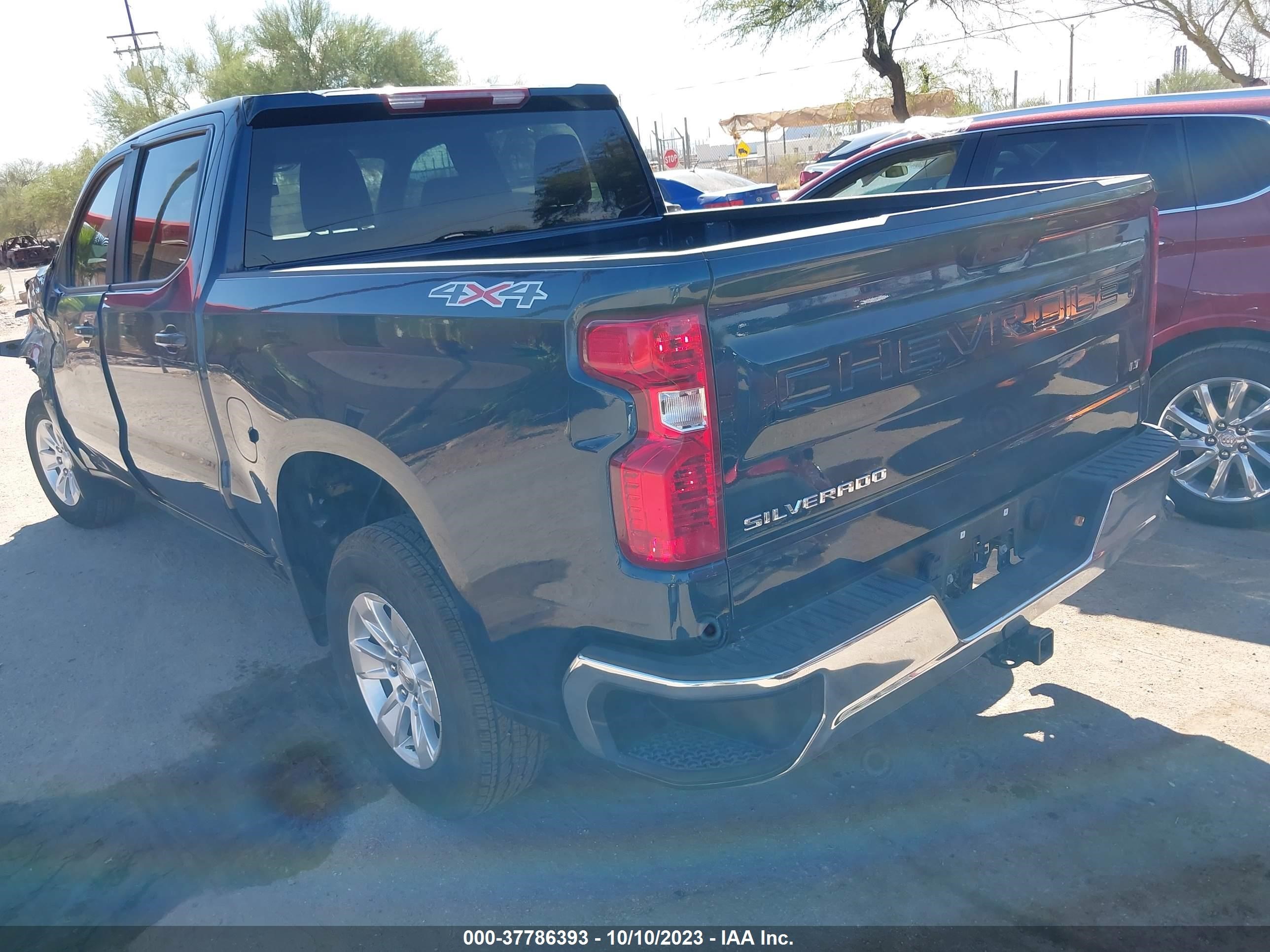 Photo 2 VIN: 3GCPDDEK0PG242619 - CHEVROLET SILVERADO 