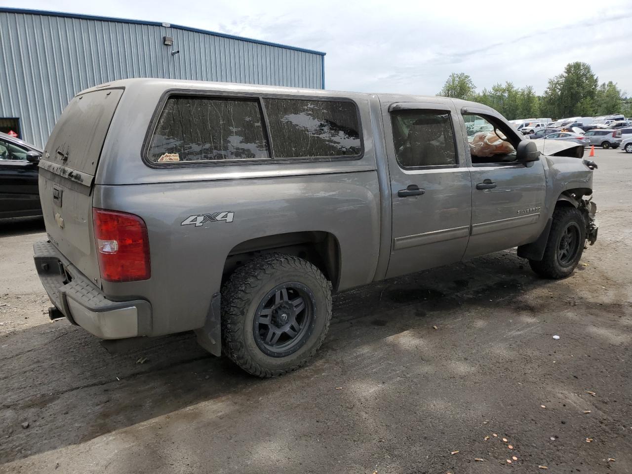 Photo 2 VIN: 3GCPKSE22DG222958 - CHEVROLET SILVERADO 