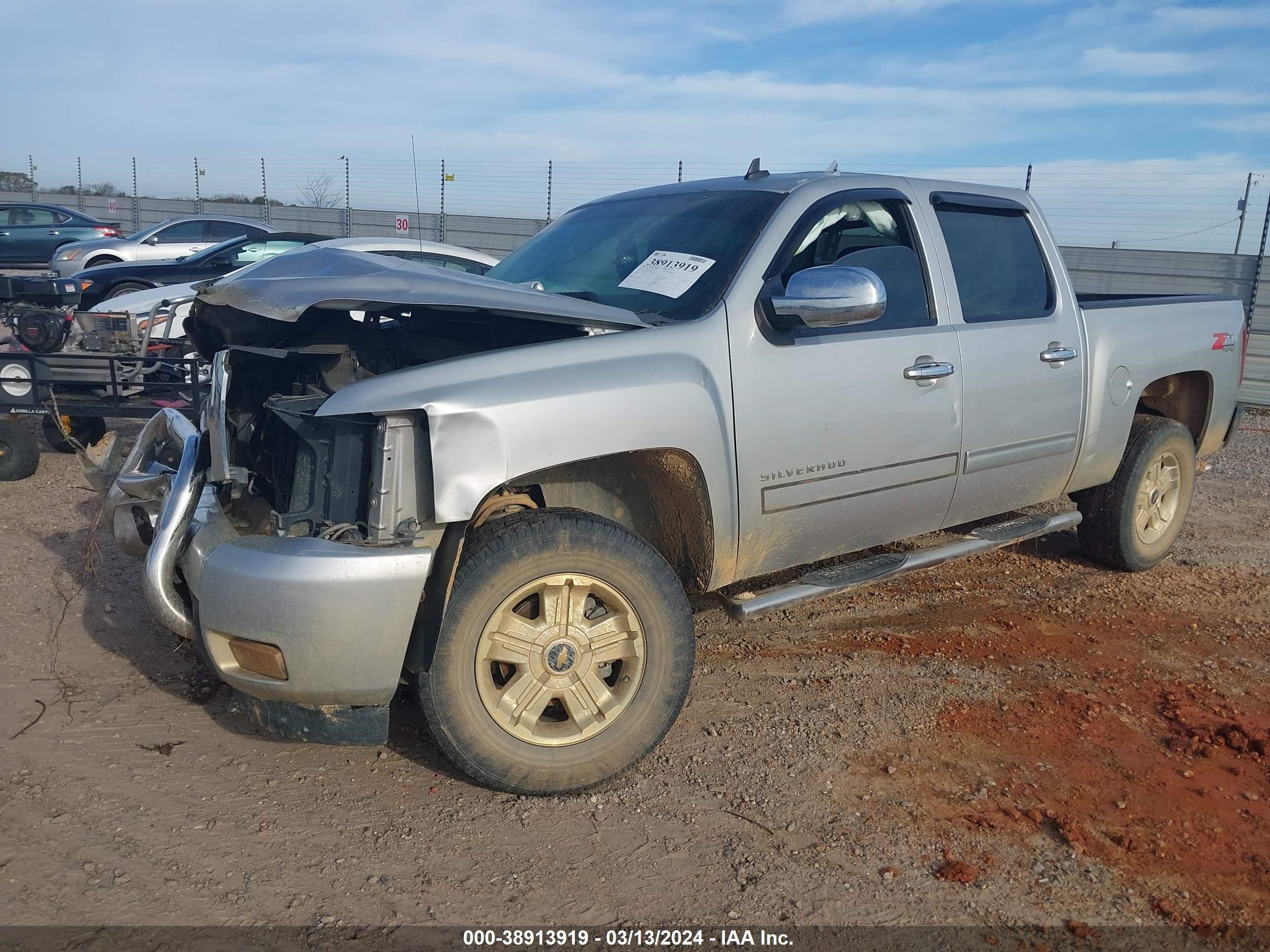 Photo 1 VIN: 3GCPKSE30BG198164 - CHEVROLET SILVERADO 