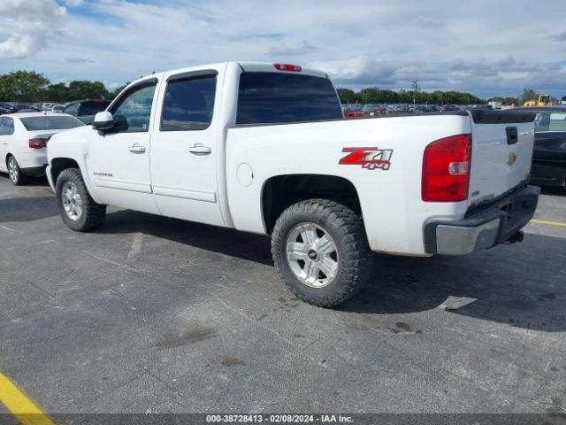 Photo 2 VIN: 3GCPKSE30BG294005 - CHEVROLET SILVERADO 