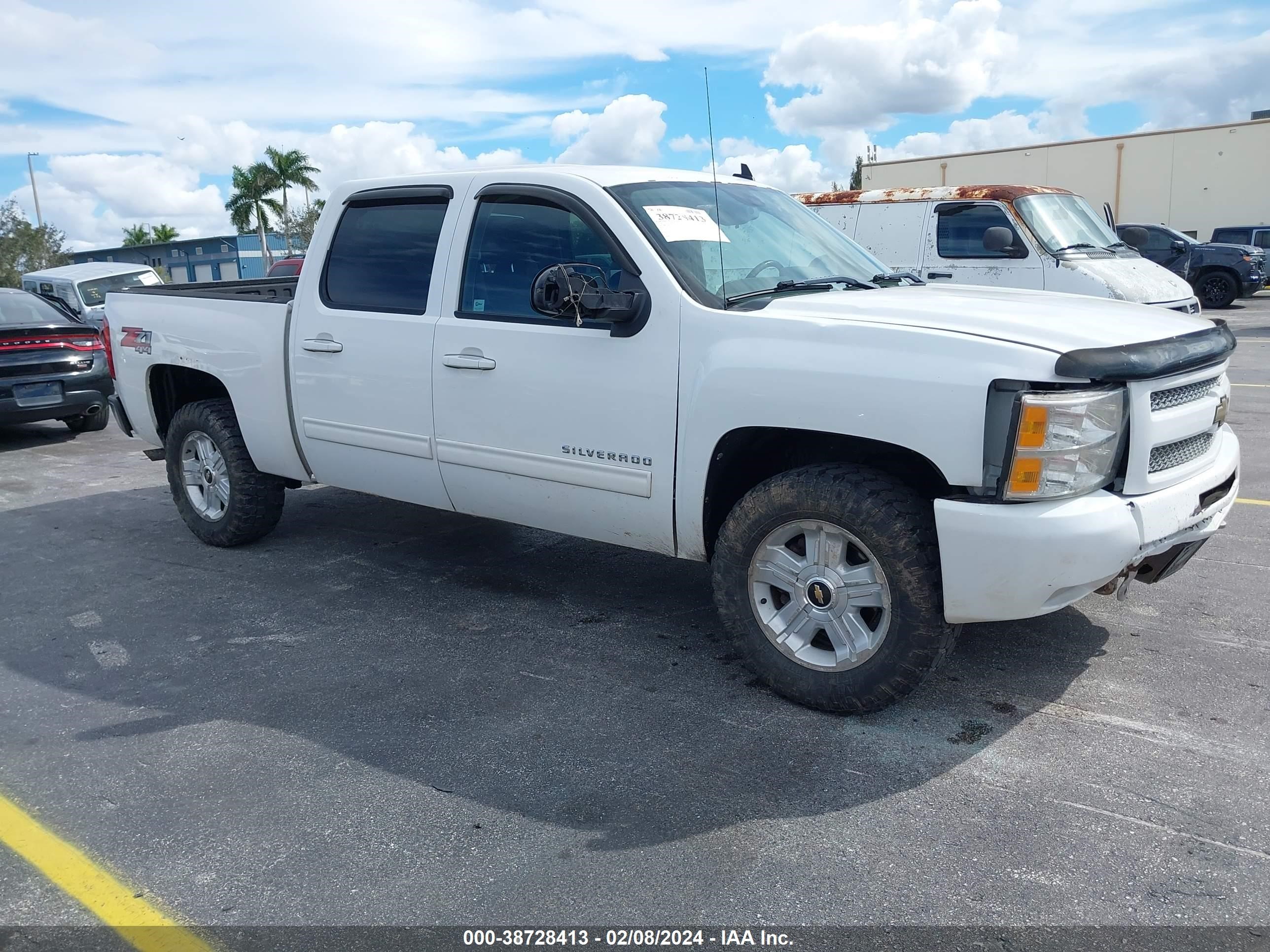 Photo 1 VIN: 3GCPKSE30BG294005 - CHEVROLET SILVERADO 