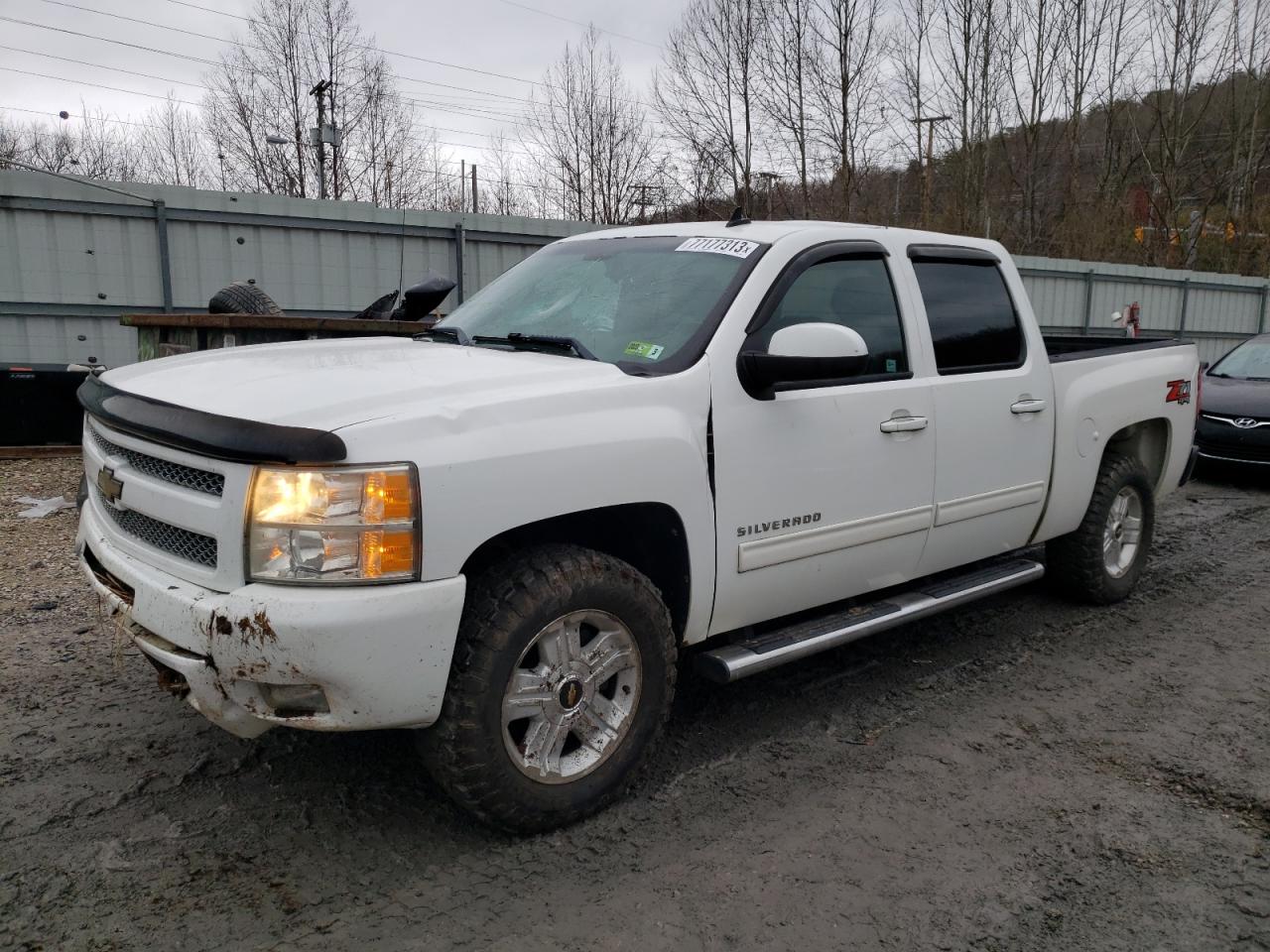 Photo 2 VIN: 3GCPKSE30BG294005 - CHEVROLET SILVERADO 