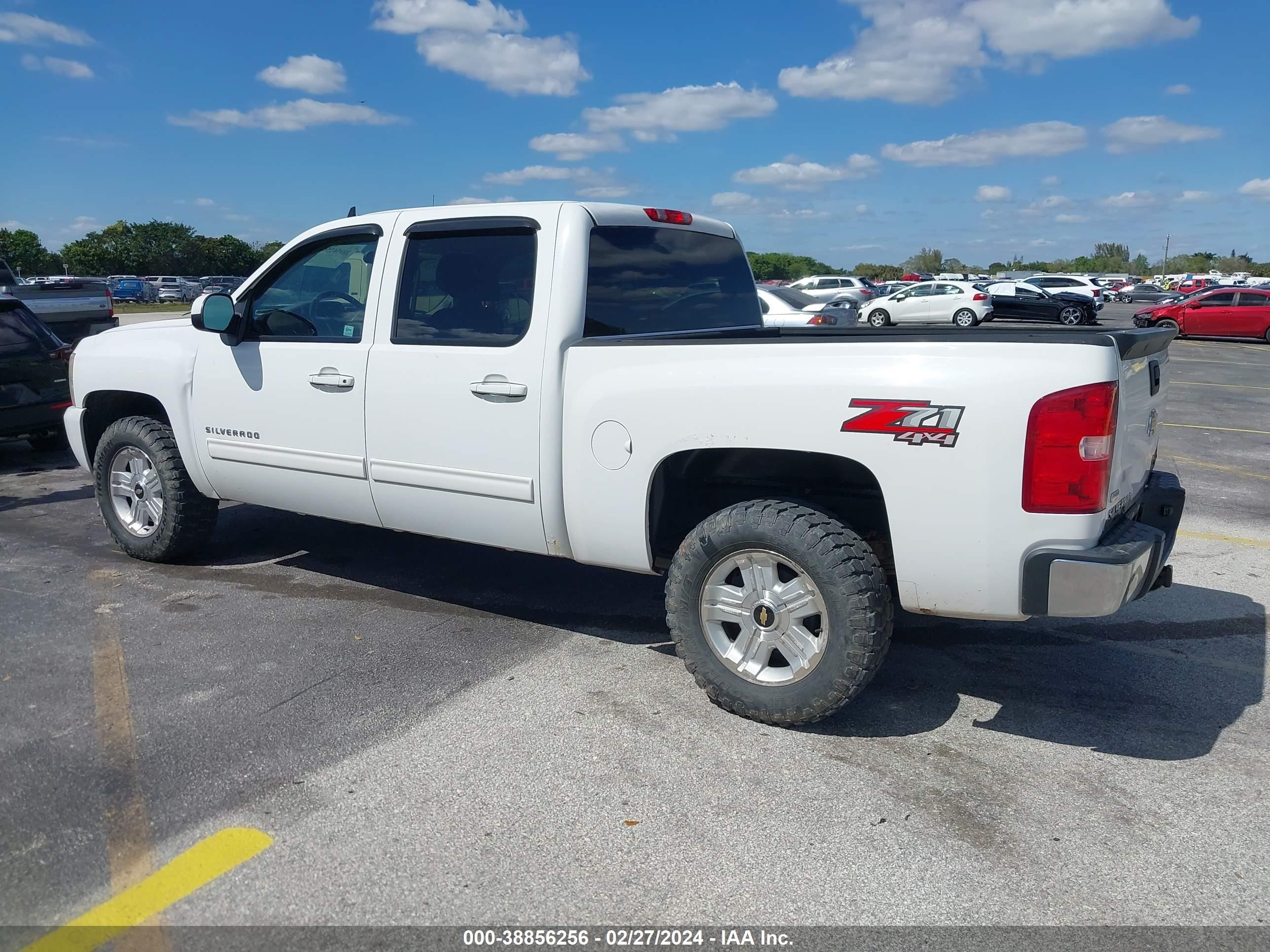 Photo 5 VIN: 3GCPKSE30BG294005 - CHEVROLET SILVERADO 