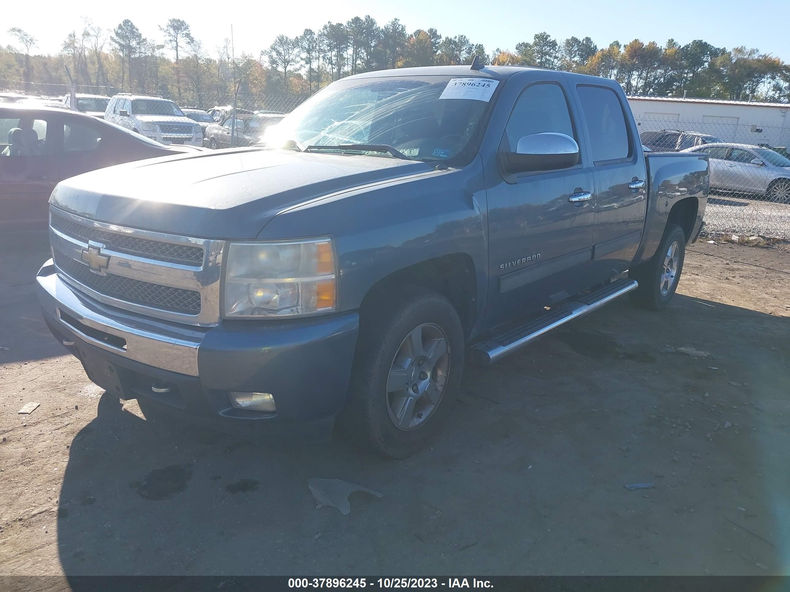 Photo 1 VIN: 3GCPKSE30BG396792 - CHEVROLET SILVERADO 