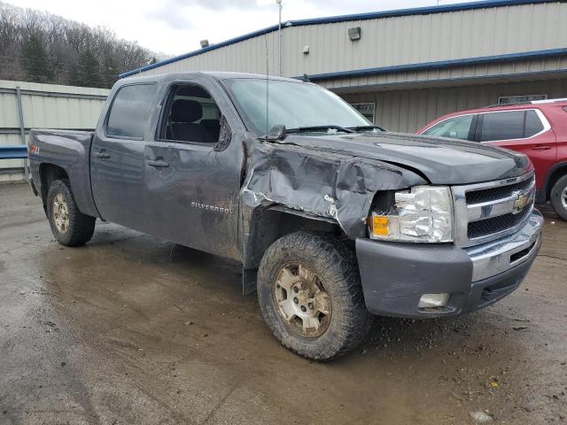 Photo 3 VIN: 3GCPKSE31BG204070 - CHEVROLET SILVERADO 