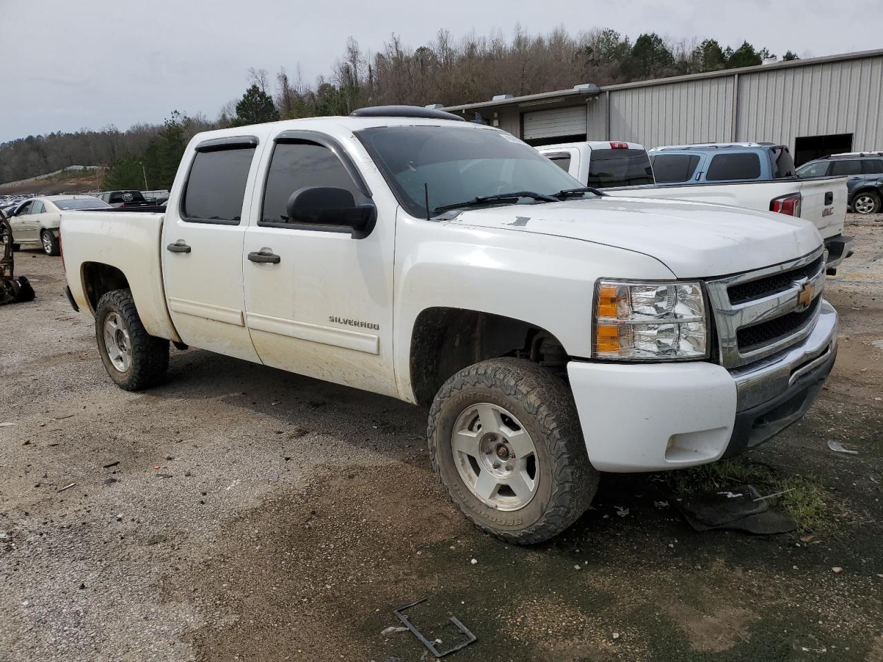 Photo 3 VIN: 3GCPKSE31BG236887 - CHEVROLET SILVERADO 