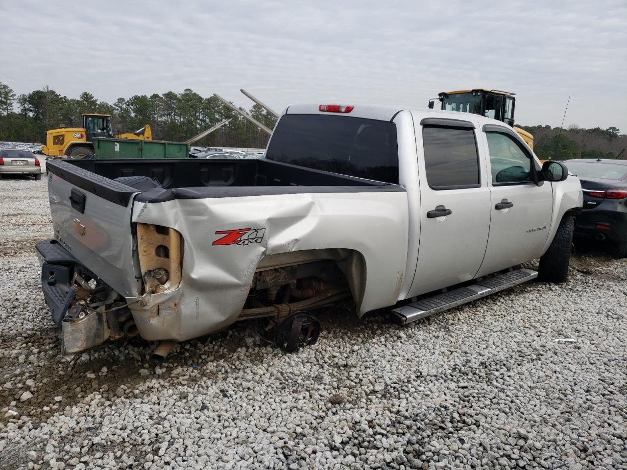 Photo 2 VIN: 3GCPKSE32BG267758 - CHEVROLET SILVERADO 