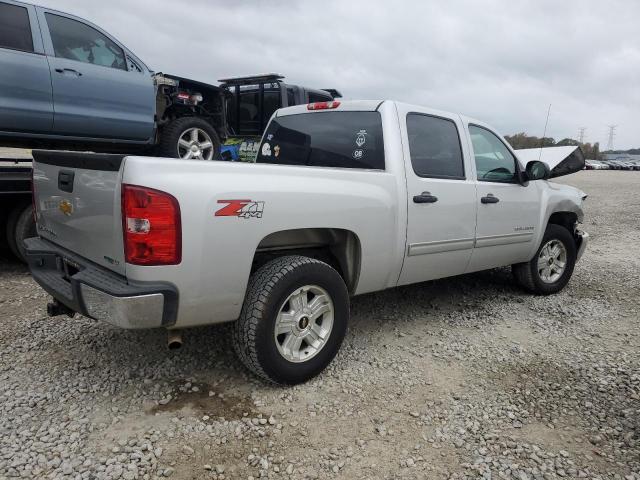 Photo 2 VIN: 3GCPKSE32BG394445 - CHEVROLET SILVERADO 