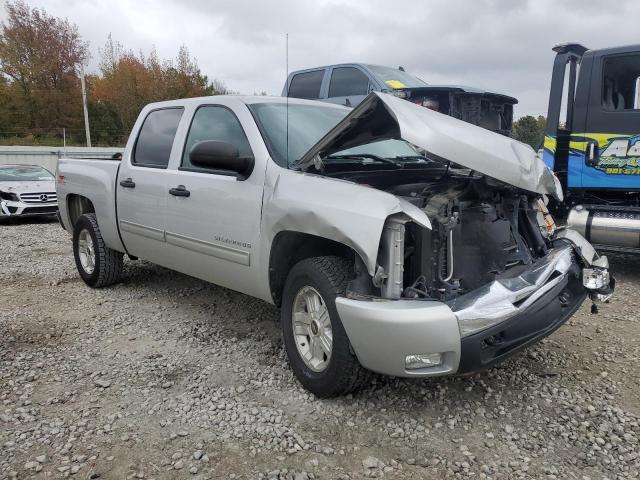 Photo 3 VIN: 3GCPKSE32BG394445 - CHEVROLET SILVERADO 