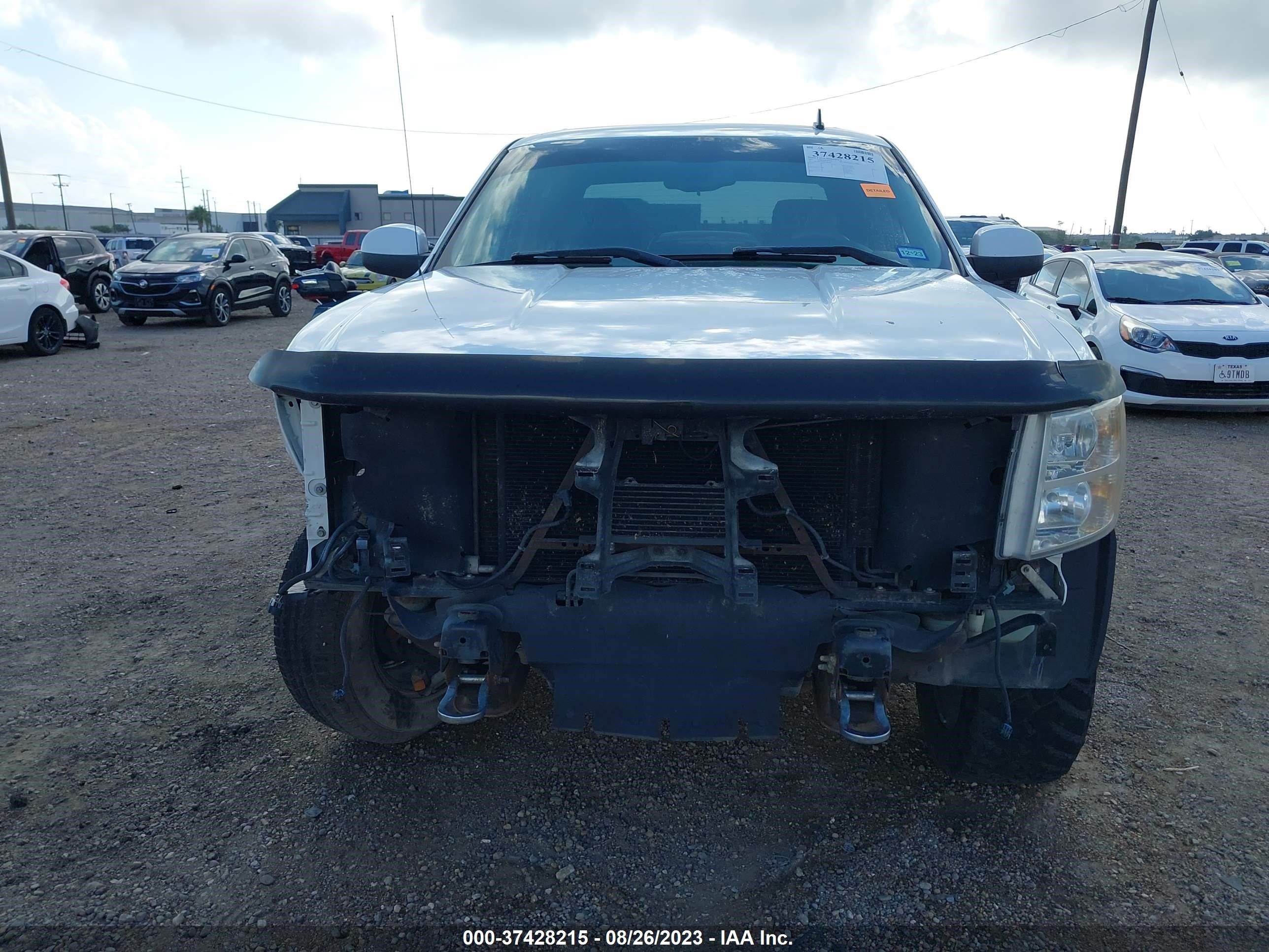 Photo 12 VIN: 3GCPKSE32BG396440 - CHEVROLET SILVERADO 