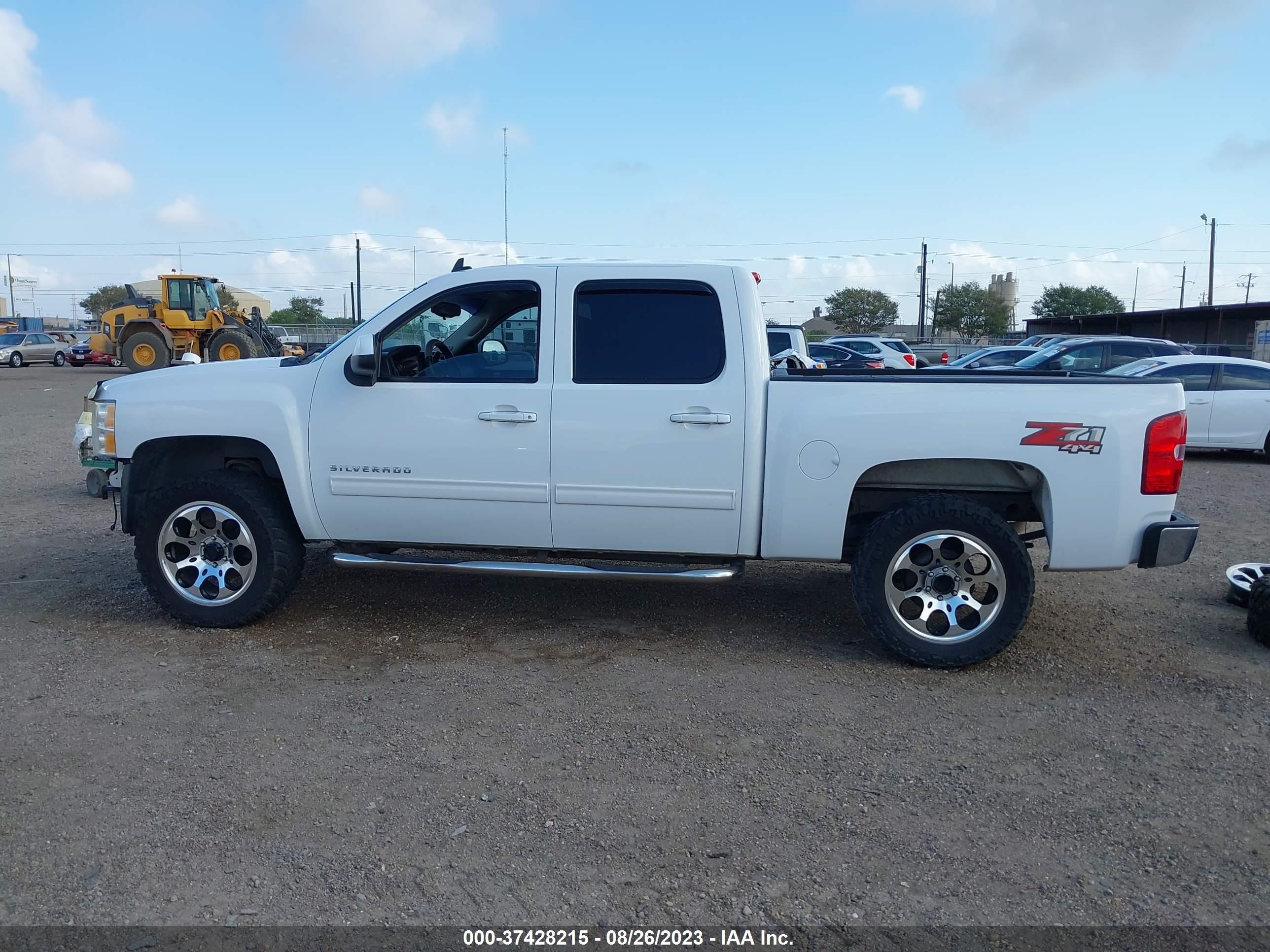 Photo 14 VIN: 3GCPKSE32BG396440 - CHEVROLET SILVERADO 