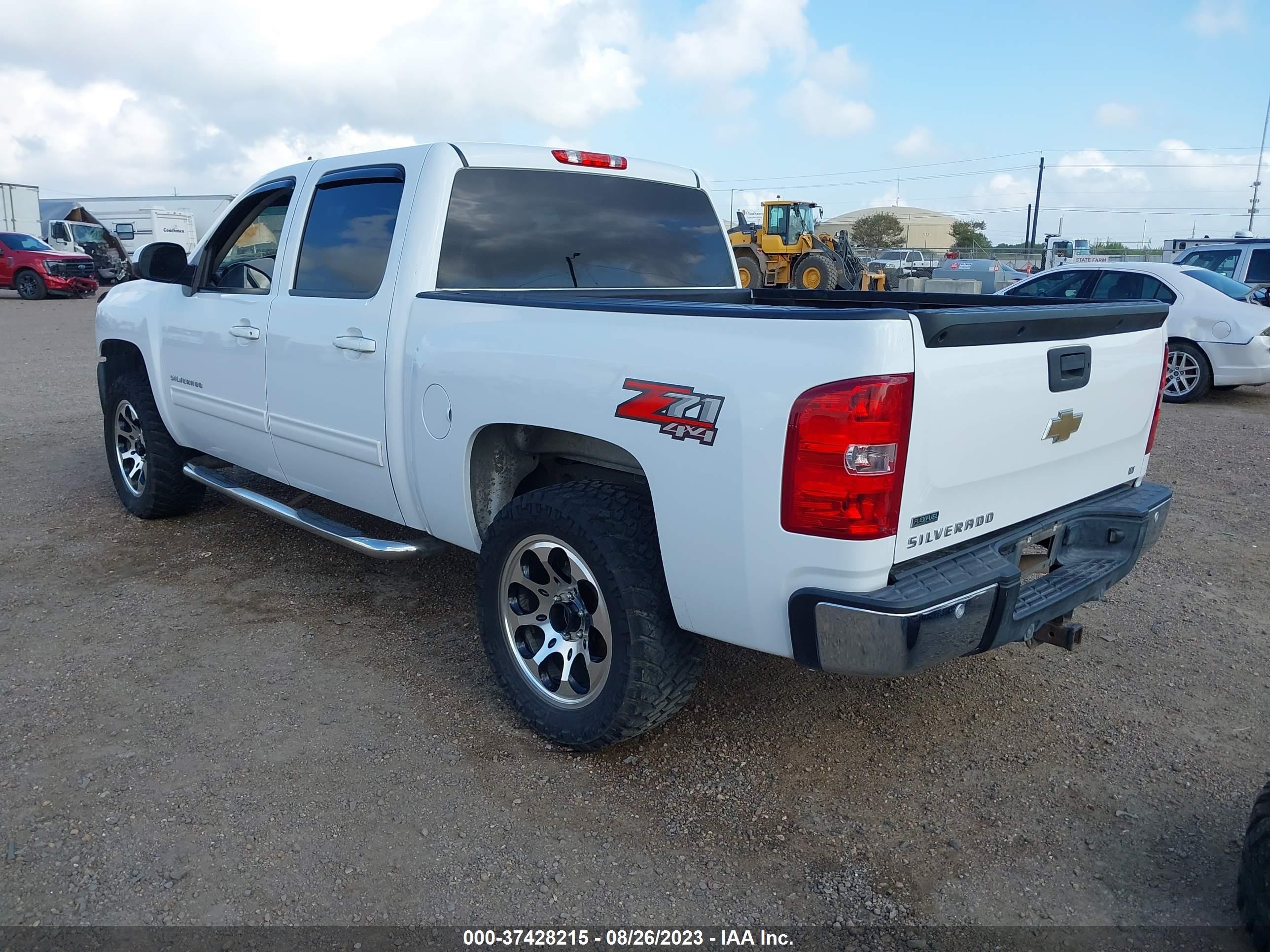 Photo 2 VIN: 3GCPKSE32BG396440 - CHEVROLET SILVERADO 