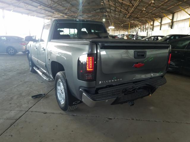 Photo 2 VIN: 3GCPKSE33BG282415 - CHEVROLET SILVERADO 