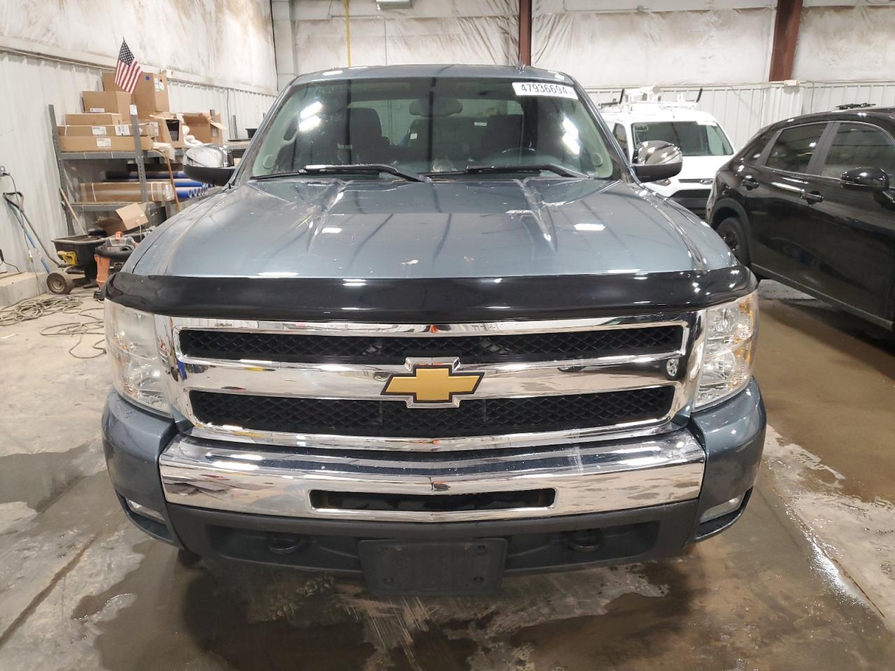 Photo 4 VIN: 3GCPKSE33BG297268 - CHEVROLET SILVERADO 