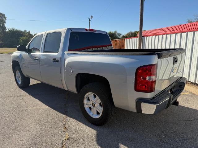 Photo 2 VIN: 3GCPKSE34BG160971 - CHEVROLET SILVERADO 