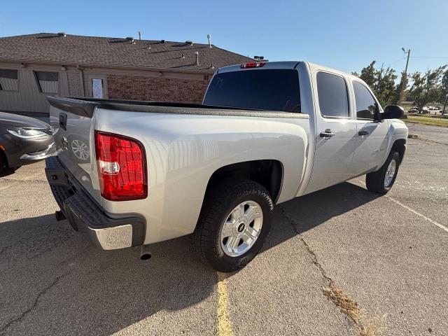 Photo 3 VIN: 3GCPKSE34BG160971 - CHEVROLET SILVERADO 