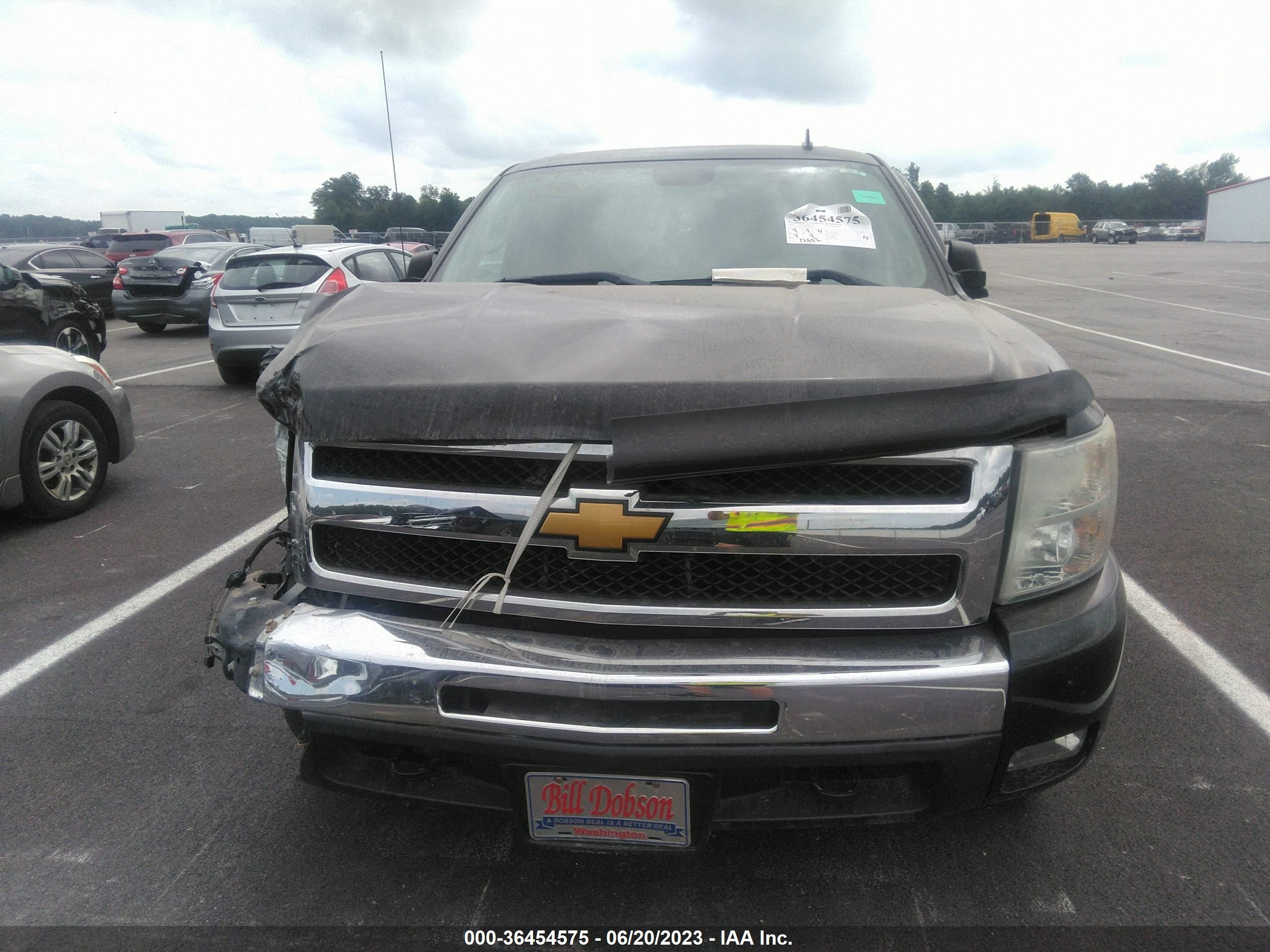 Photo 11 VIN: 3GCPKSE35BG341240 - CHEVROLET SILVERADO 