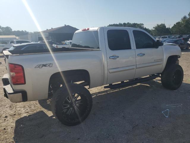 Photo 2 VIN: 3GCPKSE35BG377509 - CHEVROLET SILVERADO 