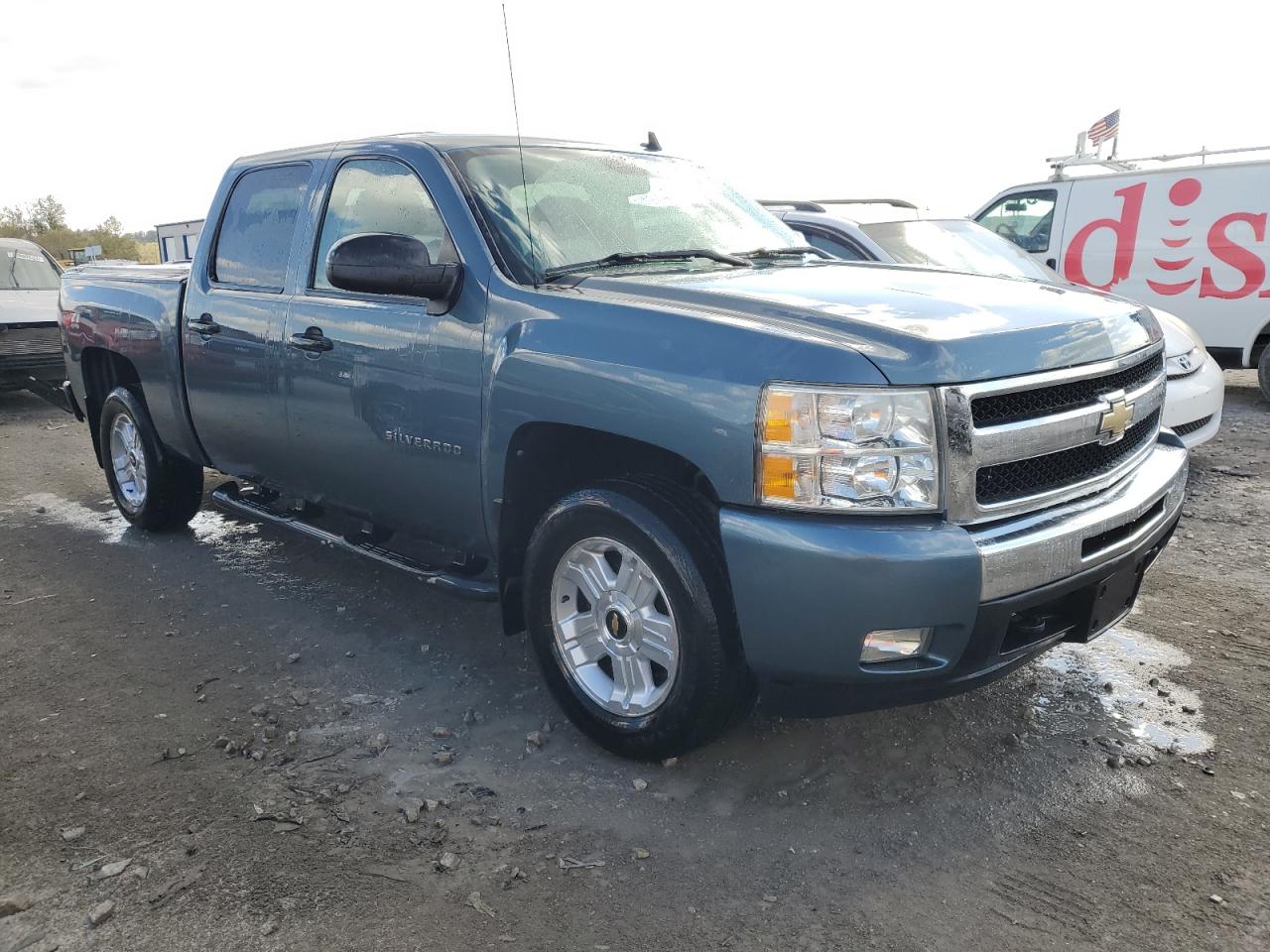 Photo 3 VIN: 3GCPKSE38BG342866 - CHEVROLET SILVERADO 