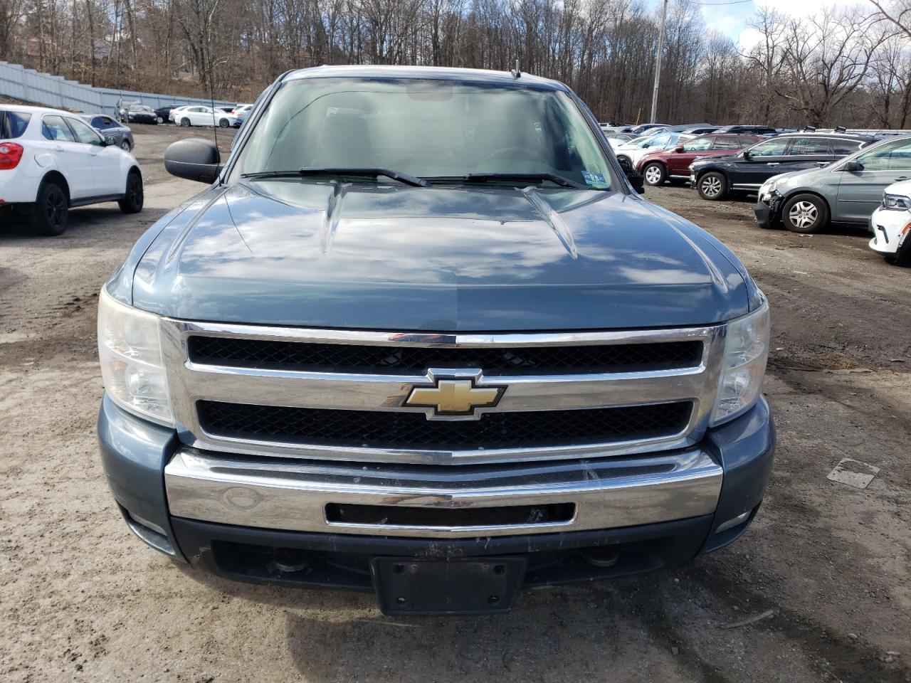 Photo 4 VIN: 3GCPKSE38BG350143 - CHEVROLET SILVERADO 