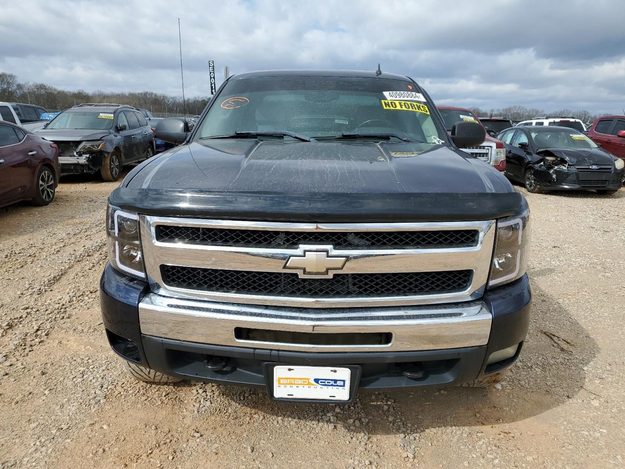 Photo 4 VIN: 3GCPKSE39BG140084 - CHEVROLET SILVERADO 