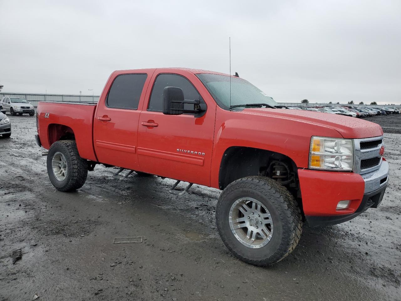 Photo 3 VIN: 3GCPKSE39BG179015 - CHEVROLET SILVERADO 