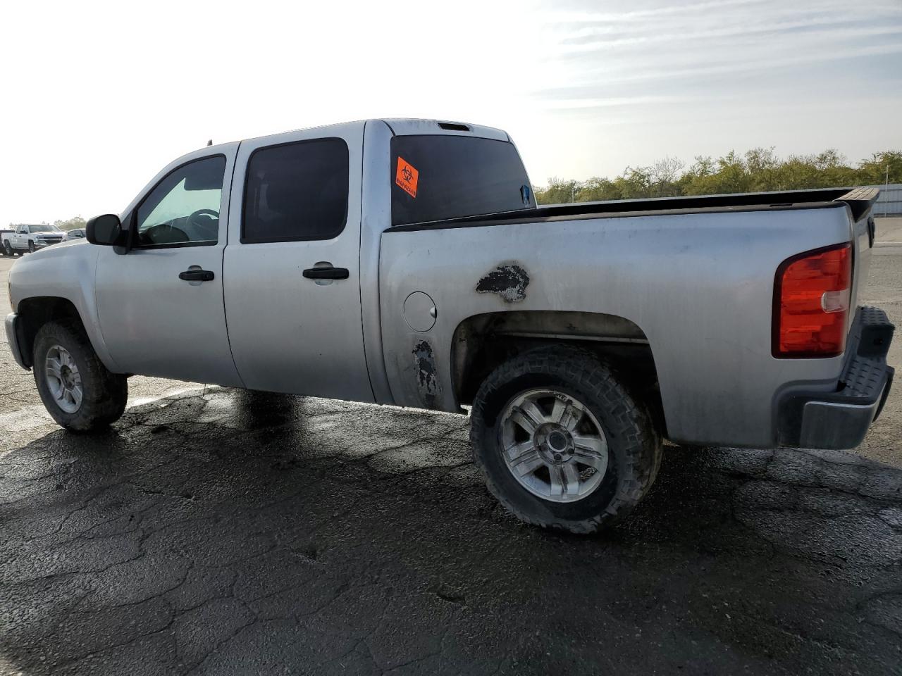 Photo 1 VIN: 3GCPKSE39BG235227 - CHEVROLET SILVERADO 