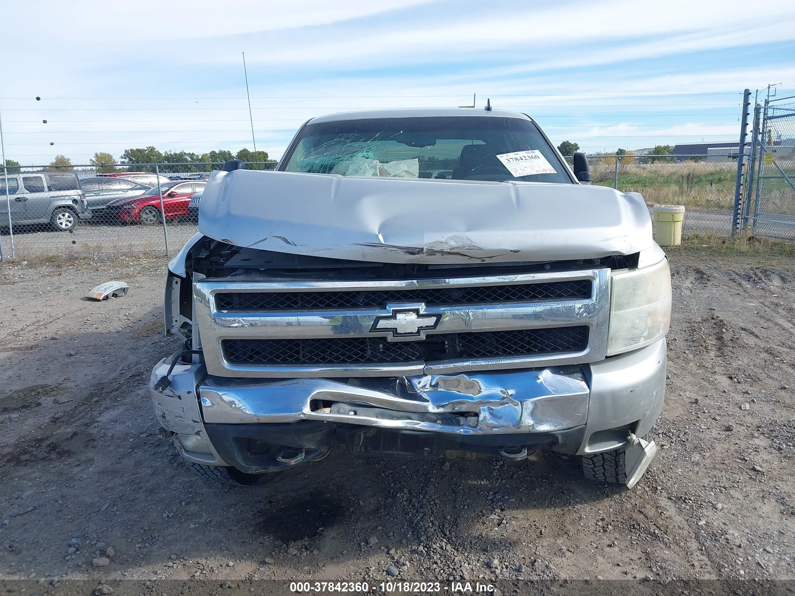 Photo 12 VIN: 3GCPKSE3XBG138604 - CHEVROLET SILVERADO 