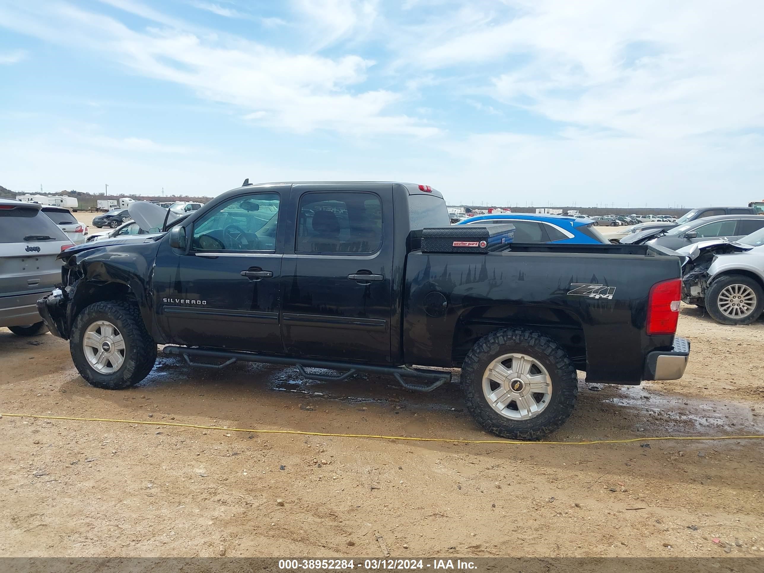 Photo 13 VIN: 3GCPKSE3XBG244003 - CHEVROLET SILVERADO 